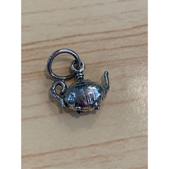 Vintage Small Tea Pot Sterling Silver Jewelry Charm - Picture 2 of 4